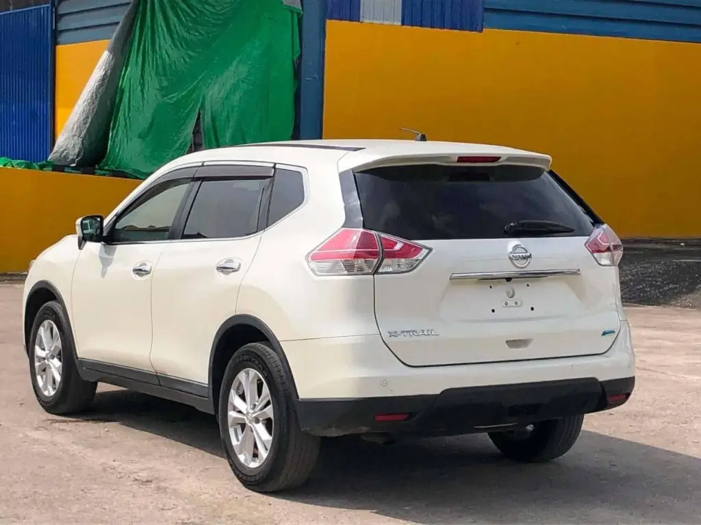 Nissan X-Trail 4x4 2015